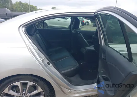 2015 Honda Accord Sport z USA, uszkodzony, nr VIN 1HGCR2F52FA173072